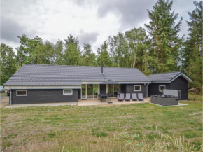 Three-Bedroom Holiday Home in Blavand